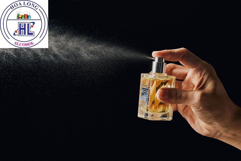 ỨNG DỤNG CỤ THỂ CỦA ETHANOL TRONG NGÀNH SẢN XUẤT NƯỚC HOA